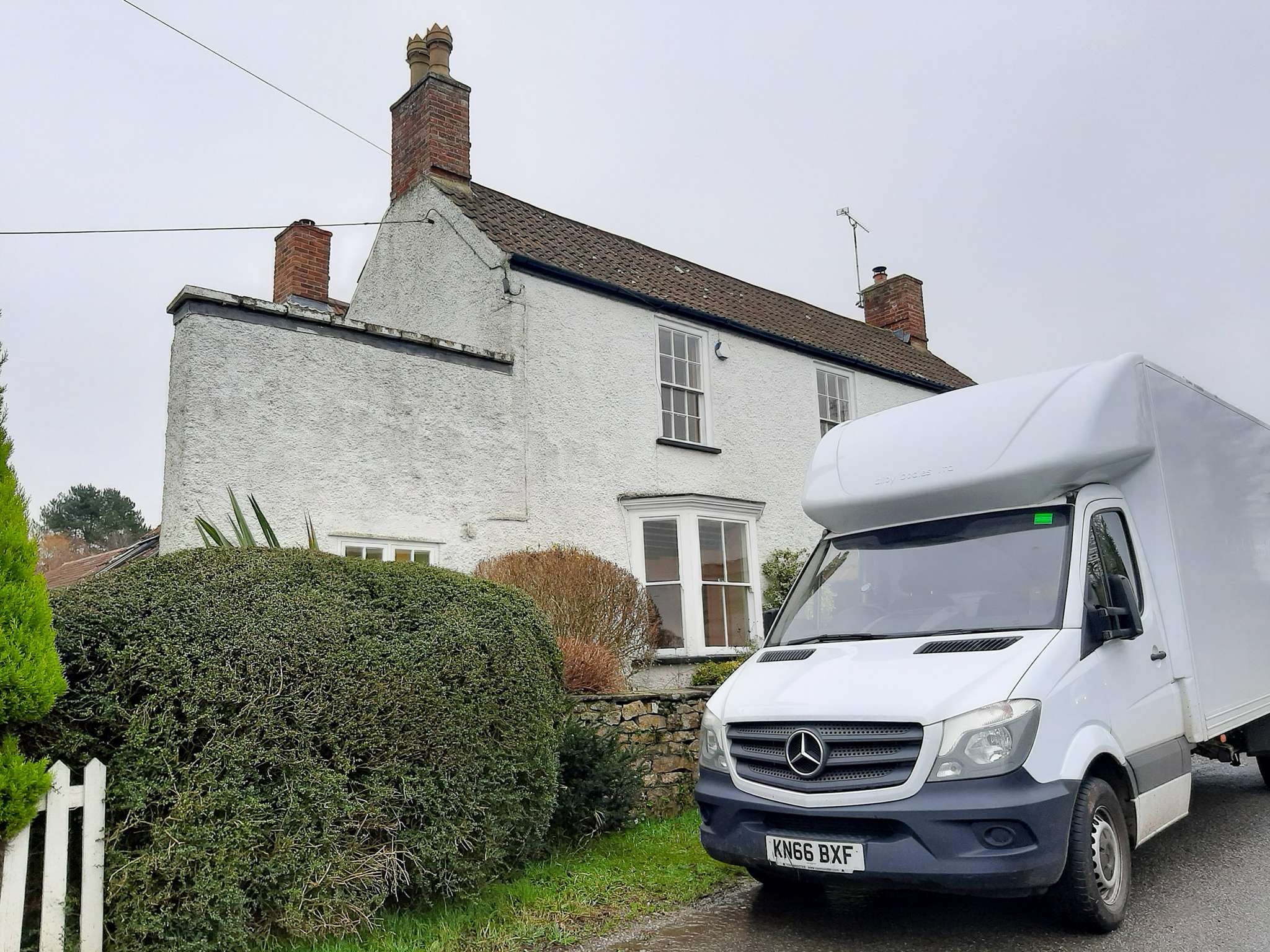 Painless Removals team working on a house move in Thornbury