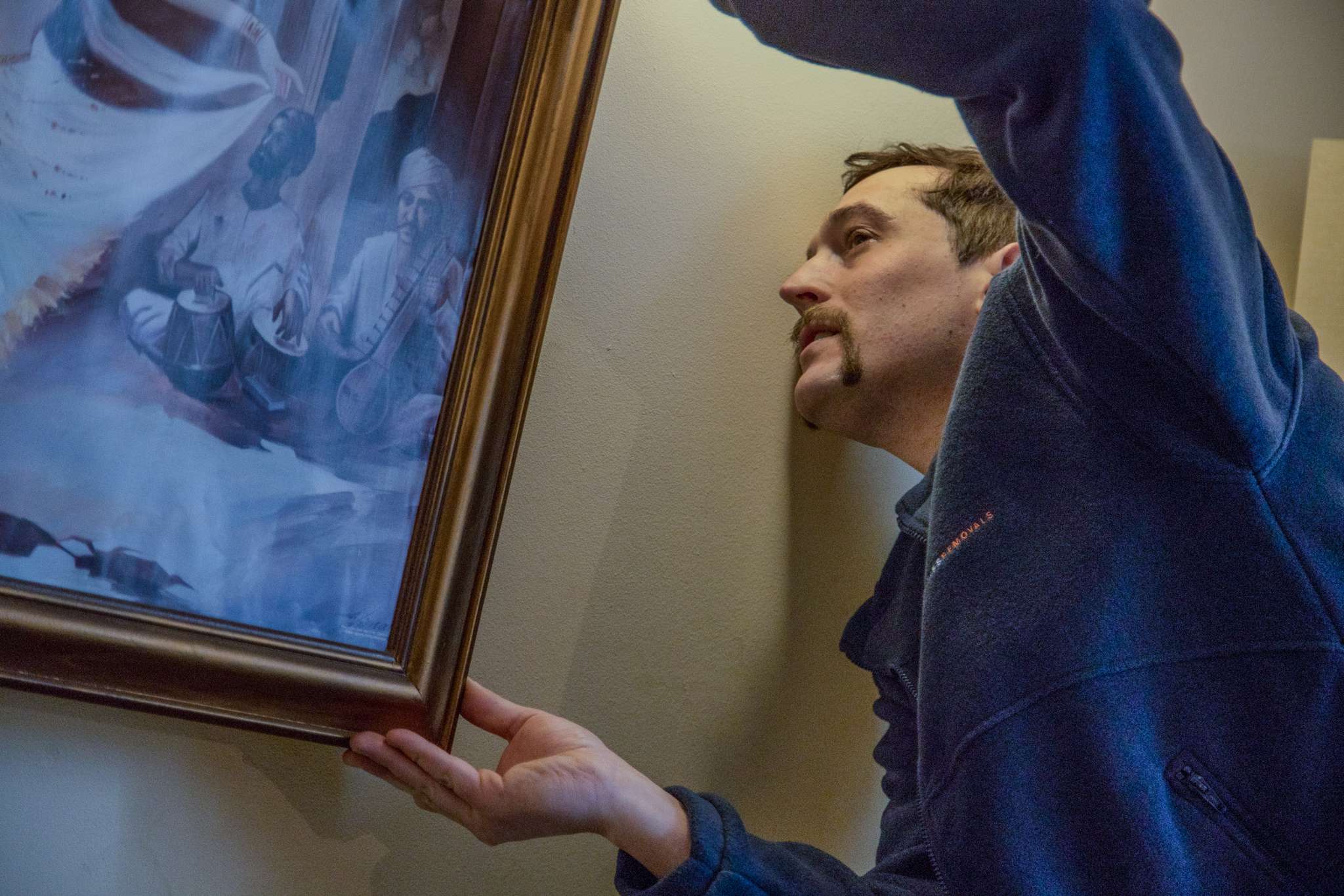 Careful handling of valuable belongings during a removal